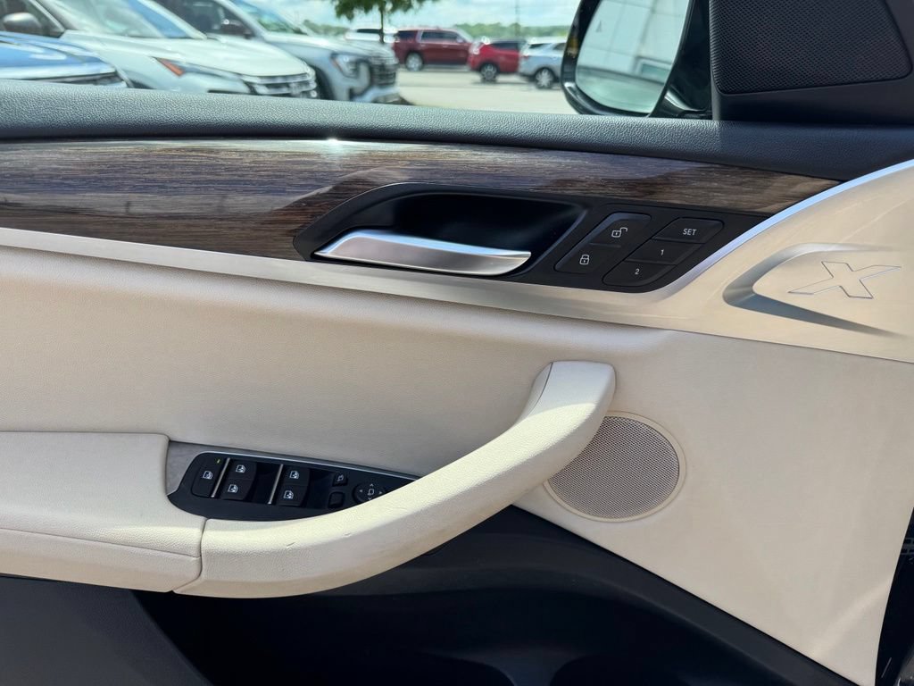 Used 2019 BMW X3 xDrive30i w/ Driving Assistance Package AWD/4WD image 11