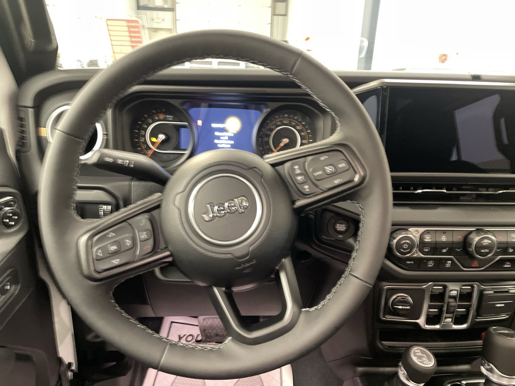 New 2025 Jeep Gladiator Sport image 12