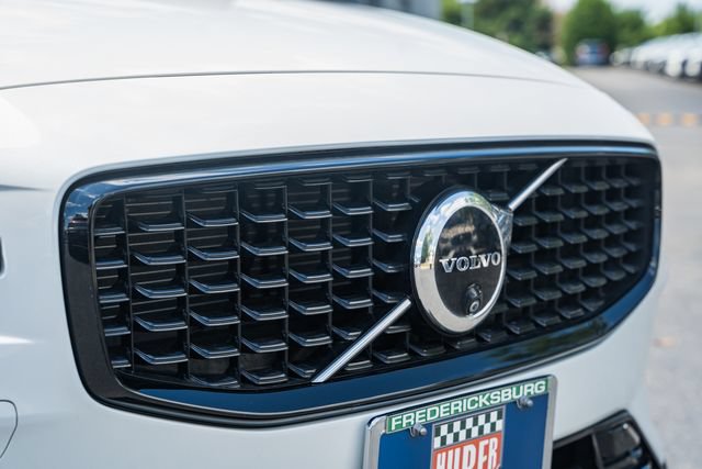 Certified 2024 Volvo S60 B5 Plus AWD/4WD image 11