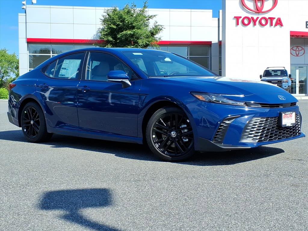 New 2026 Toyota Camry SE FWD image 2
