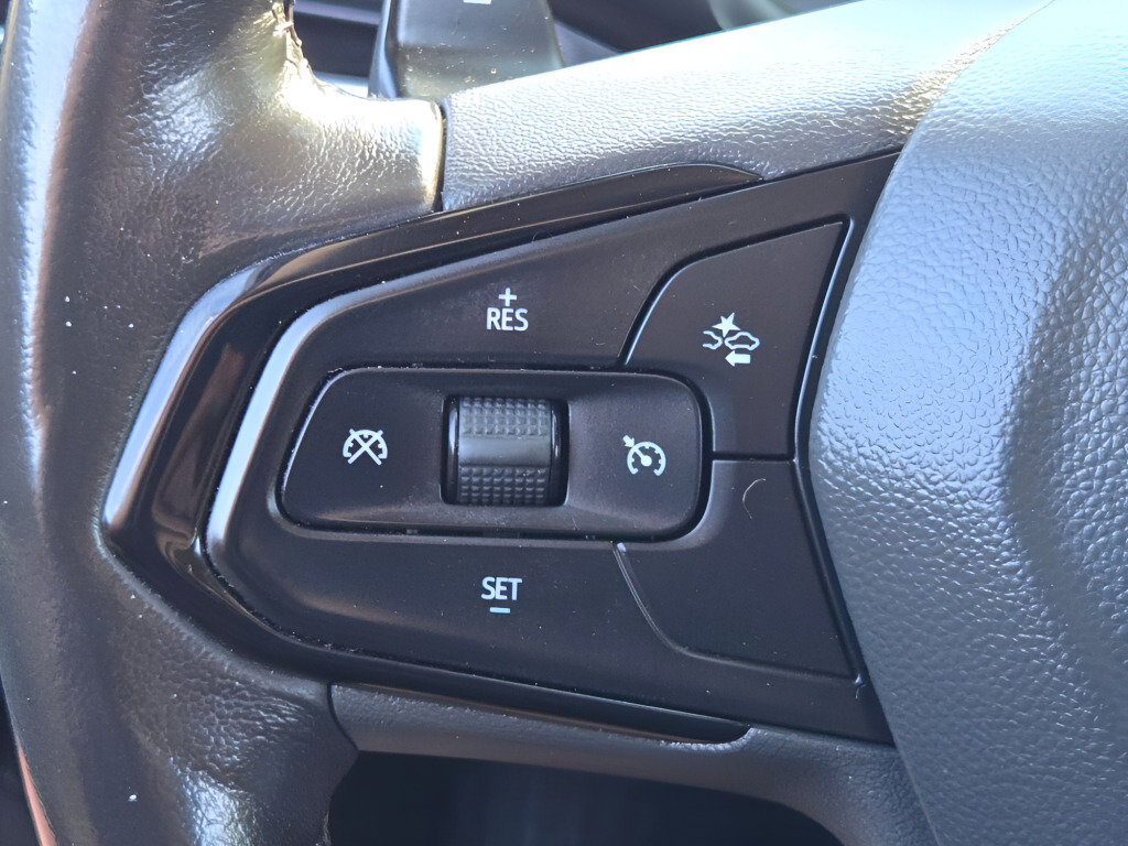 Certified 2023 Chevrolet Bolt EUV LT w/ Comfort Package FWD image 36