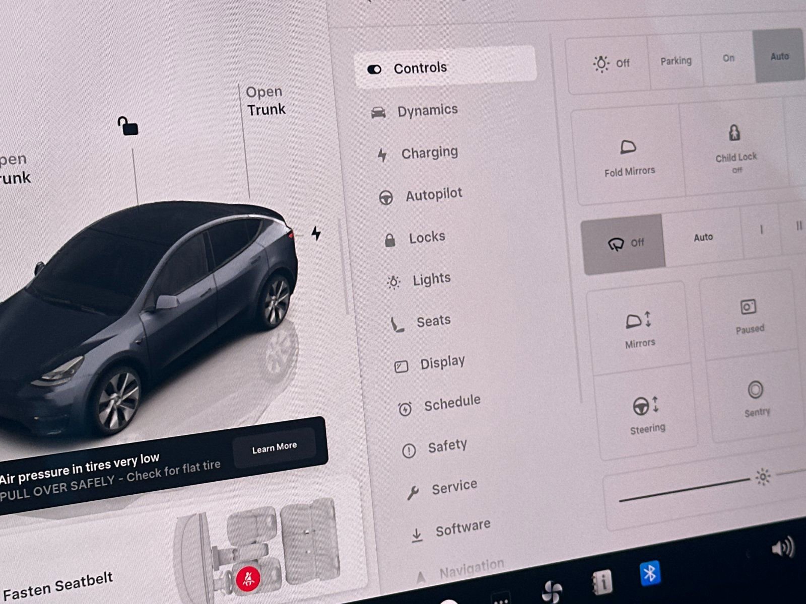 Used 2023 Tesla Model Y Long Range image 21