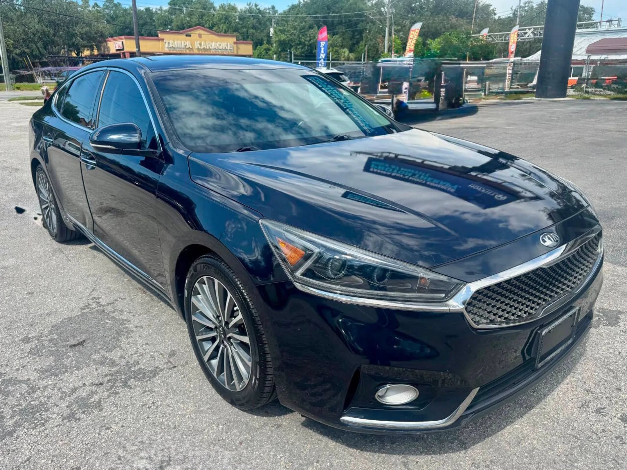Used 2017 Kia Cadenza Premium FWD image 16