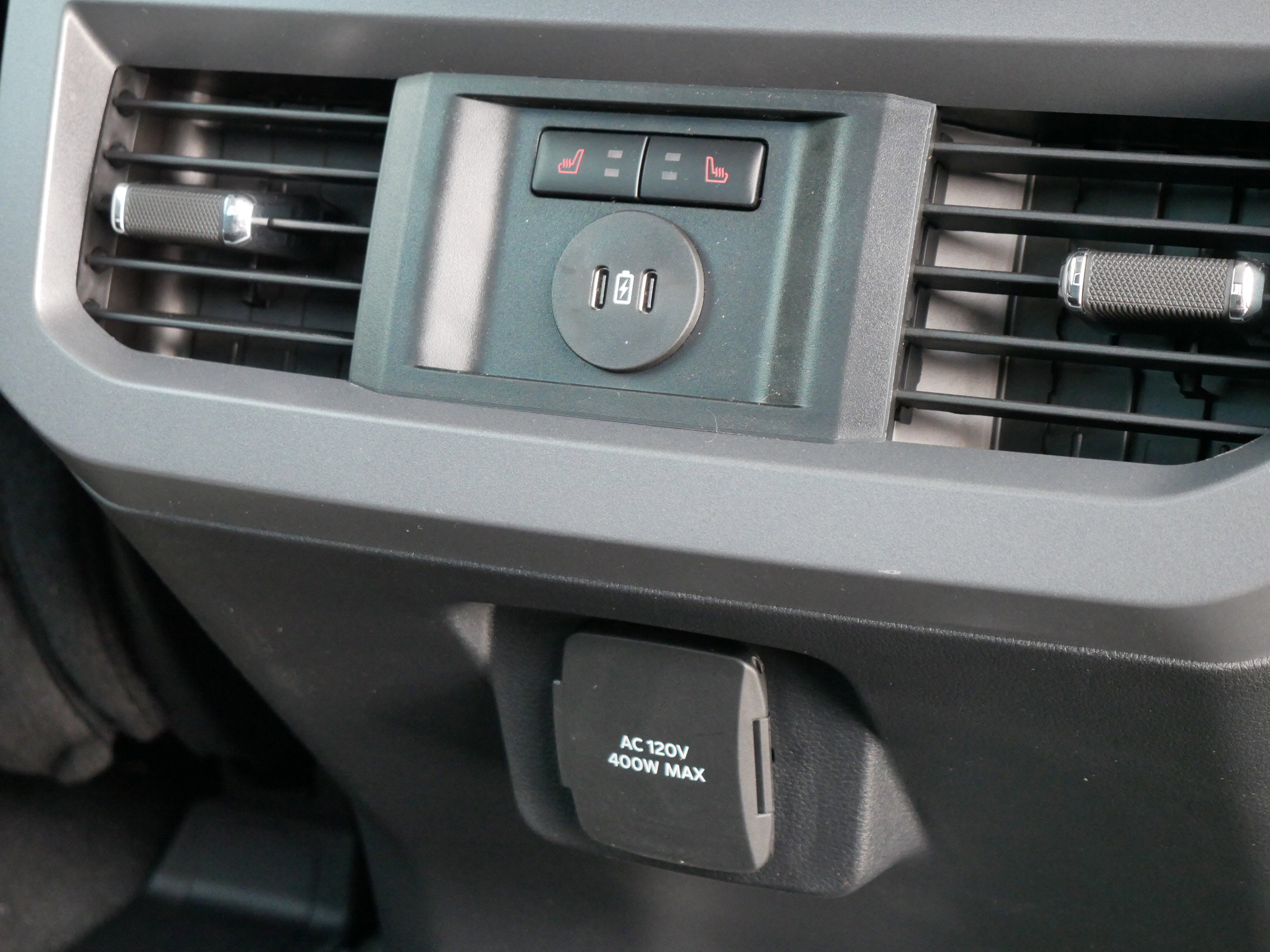 New 2025 Ford F350 Lariat w/ Lariat Ultimate Package image 37