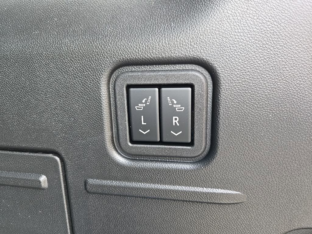 Used 2024 GMC Hummer EV 3X w/ Omega Edition AWD/4WD image 61