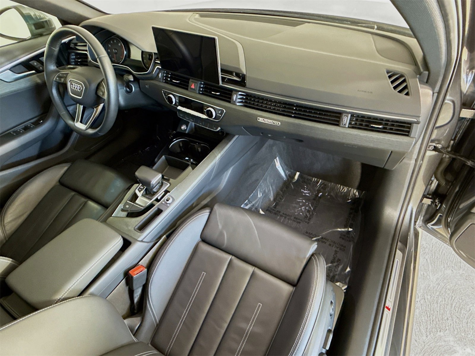 Used 2024 Audi A4 2.0T Premium w/ Convenience Package image 29