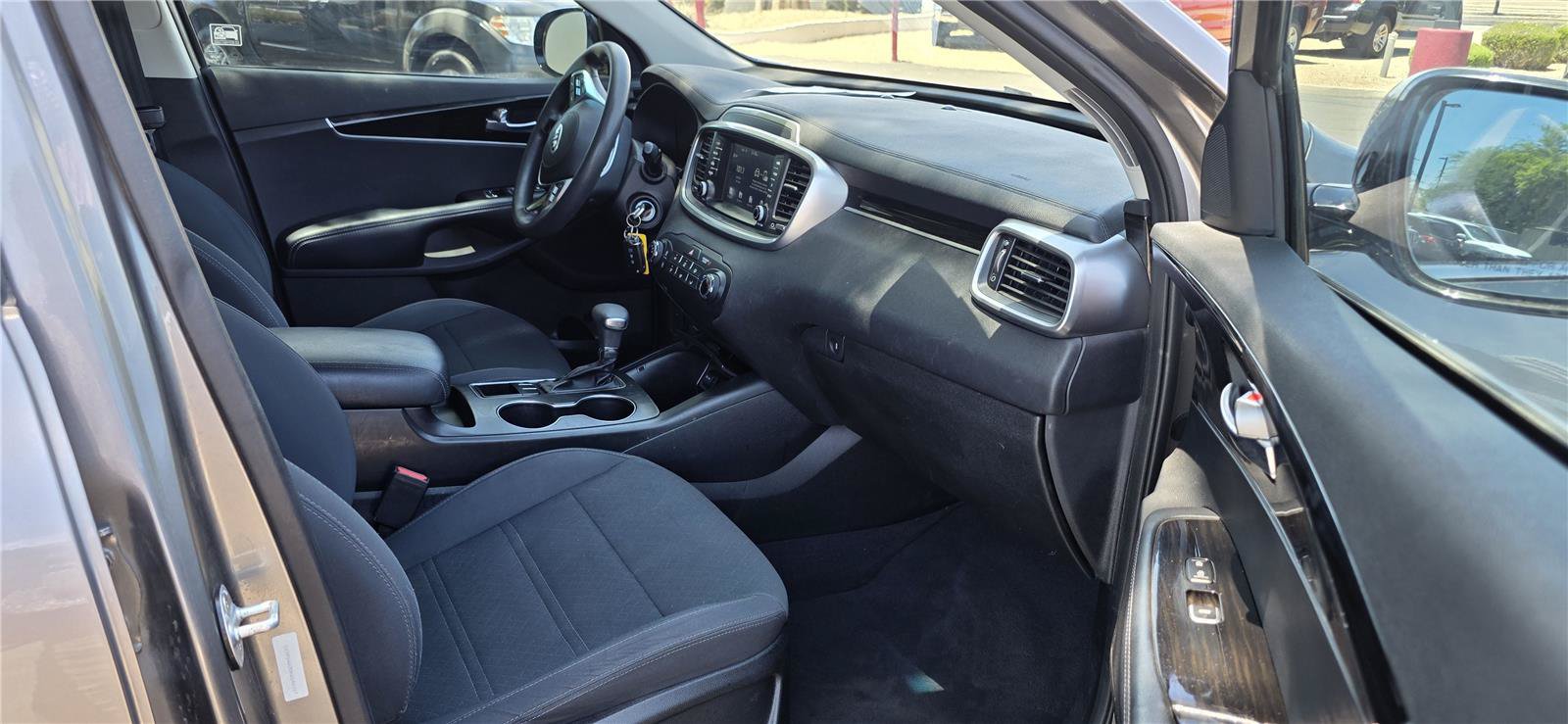 Used 2019 Kia Sorento L FWD image 15