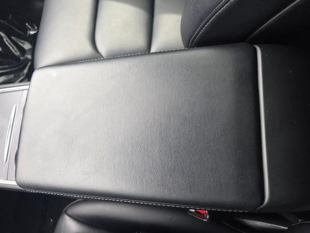 Used 2022 Tesla Model Y Long Range AWD/4WD image 24