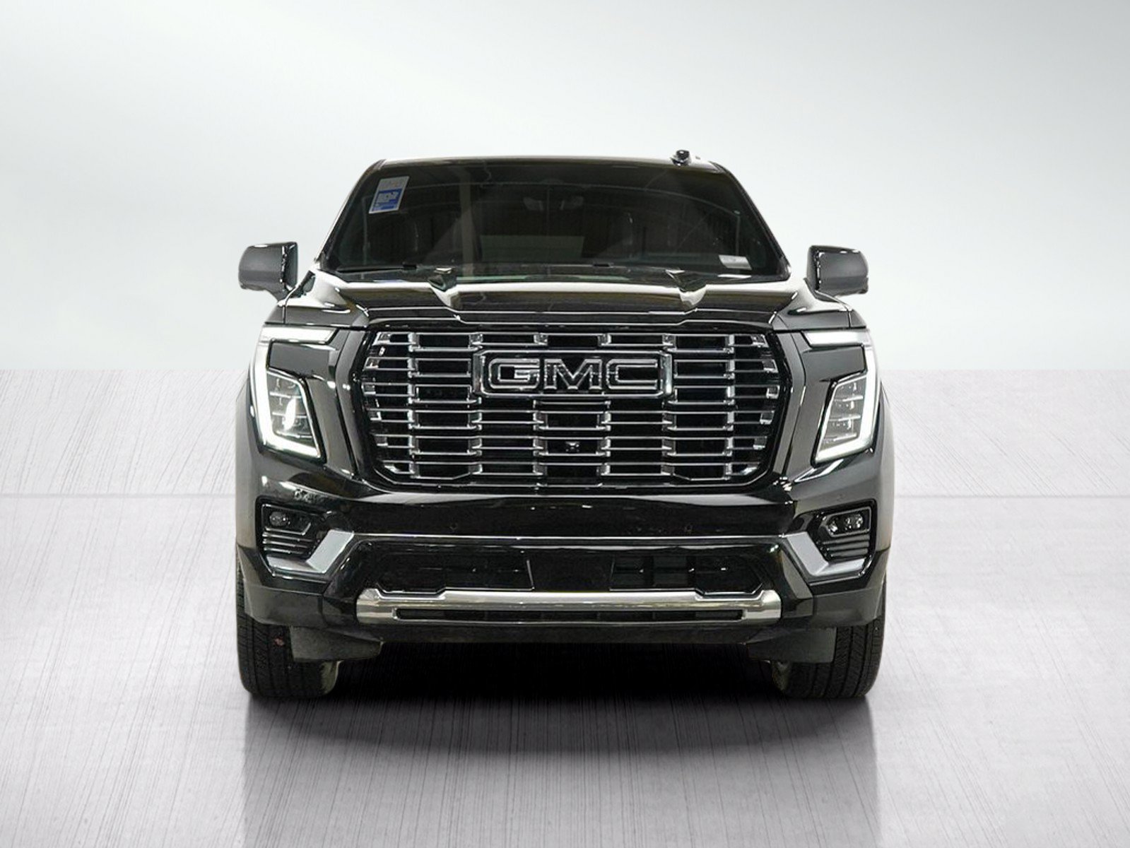 Used 2025 GMC Yukon XL Denali Ultimate AWD/4WD image 8