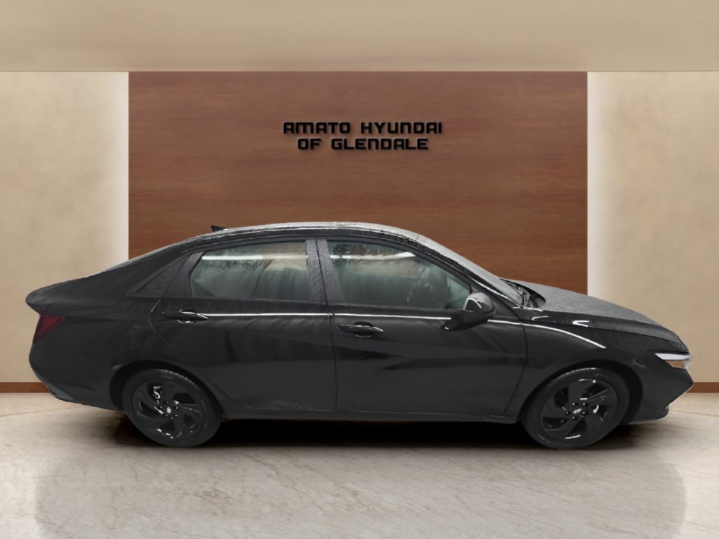 New 2026 Hyundai Elantra SEL Sport FWD image 7