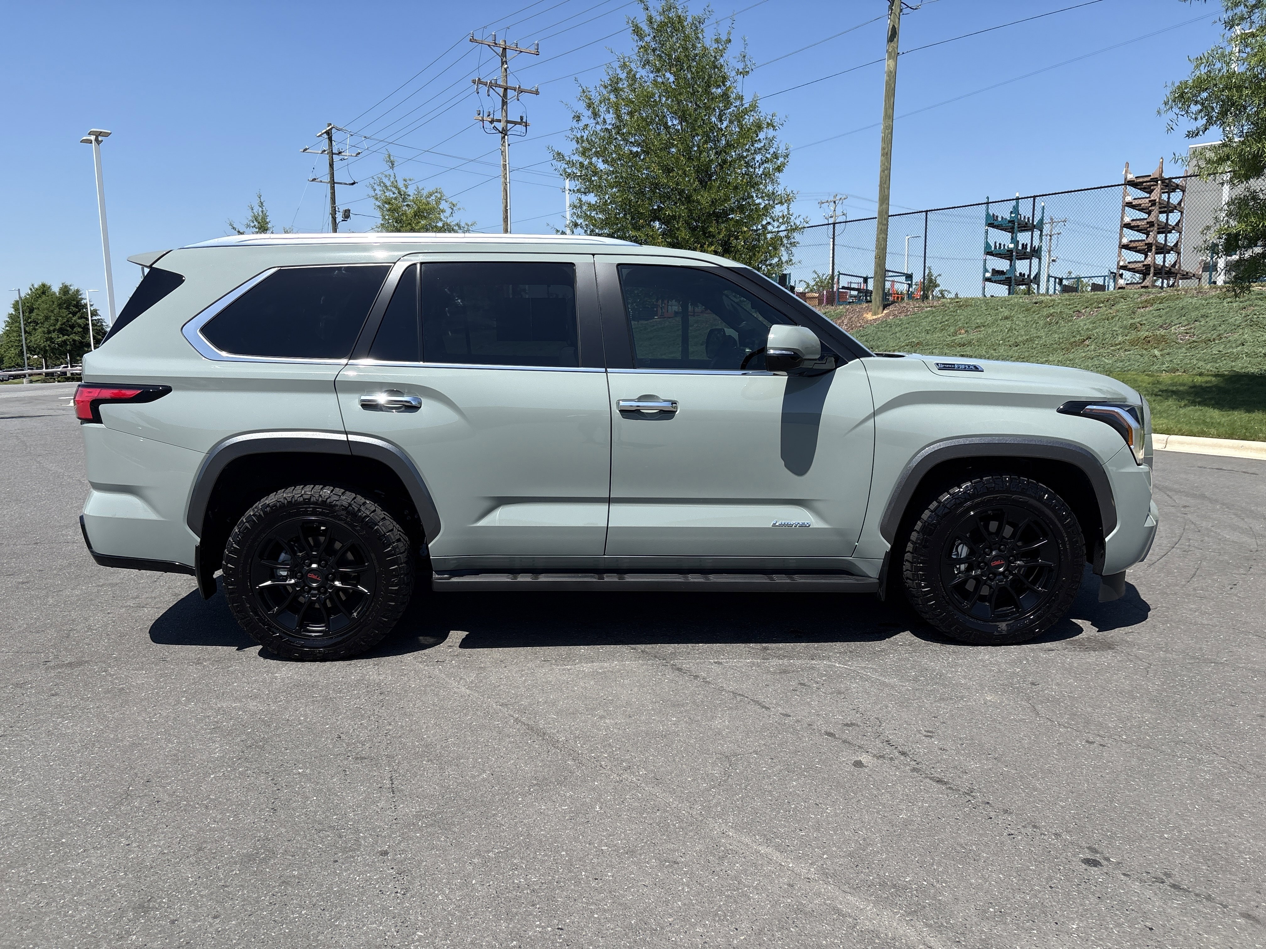 Used 2026 Toyota Sequoia Limited AWD/4WD image 10