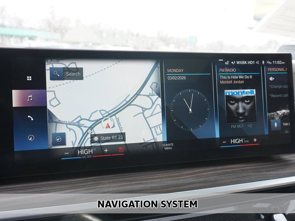 Used 2023 BMW X7 xDrive40i w/ Premium Package image 3