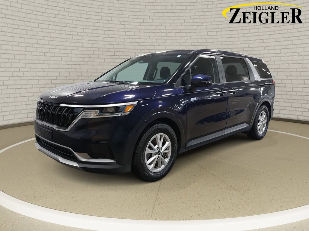 Used 2023 Kia Carnival LX video 1