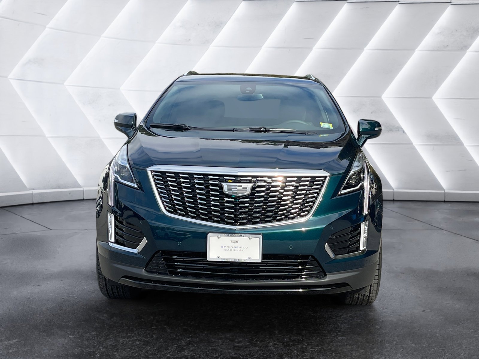 New 2025 Cadillac XT5 Luxury image 9