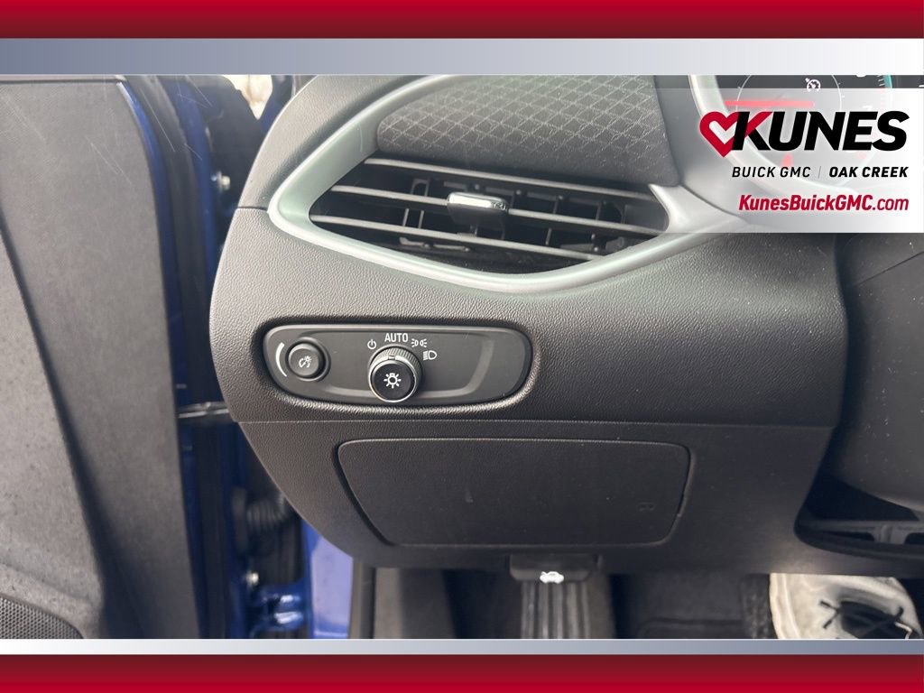 Used 2023 Chevrolet Malibu LT image 18