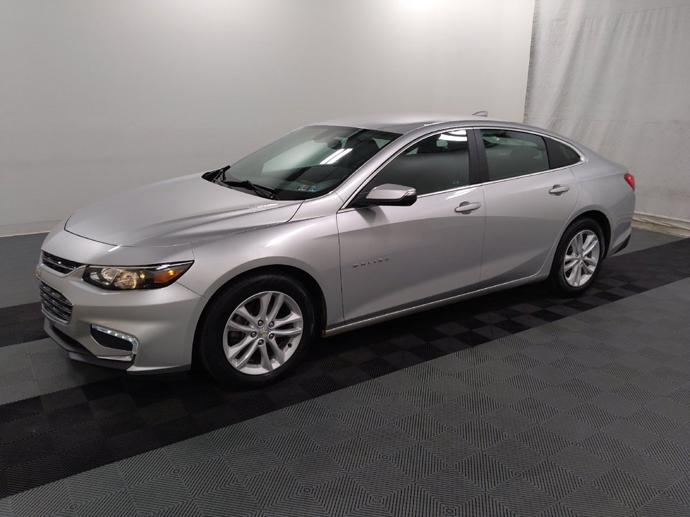 Used 2018 Chevrolet Malibu LT FWD image 2