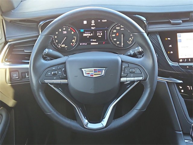 Used 2023 Cadillac XT6 Premium Luxury w/ Technology Package image 7