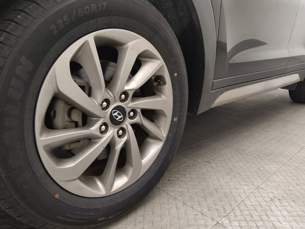 Used 2017 Hyundai Tucson SE image 31