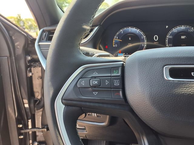 Certified 2025 Jeep Grand Cherokee L Laredo AWD/4WD image 19