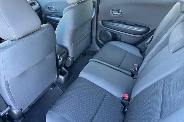 Used 2021 Honda HR-V LX image 12