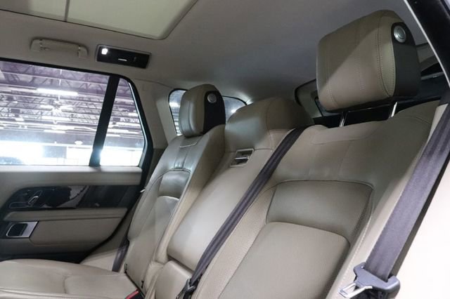 Used 2019 Land Rover Range Rover HSE image 23