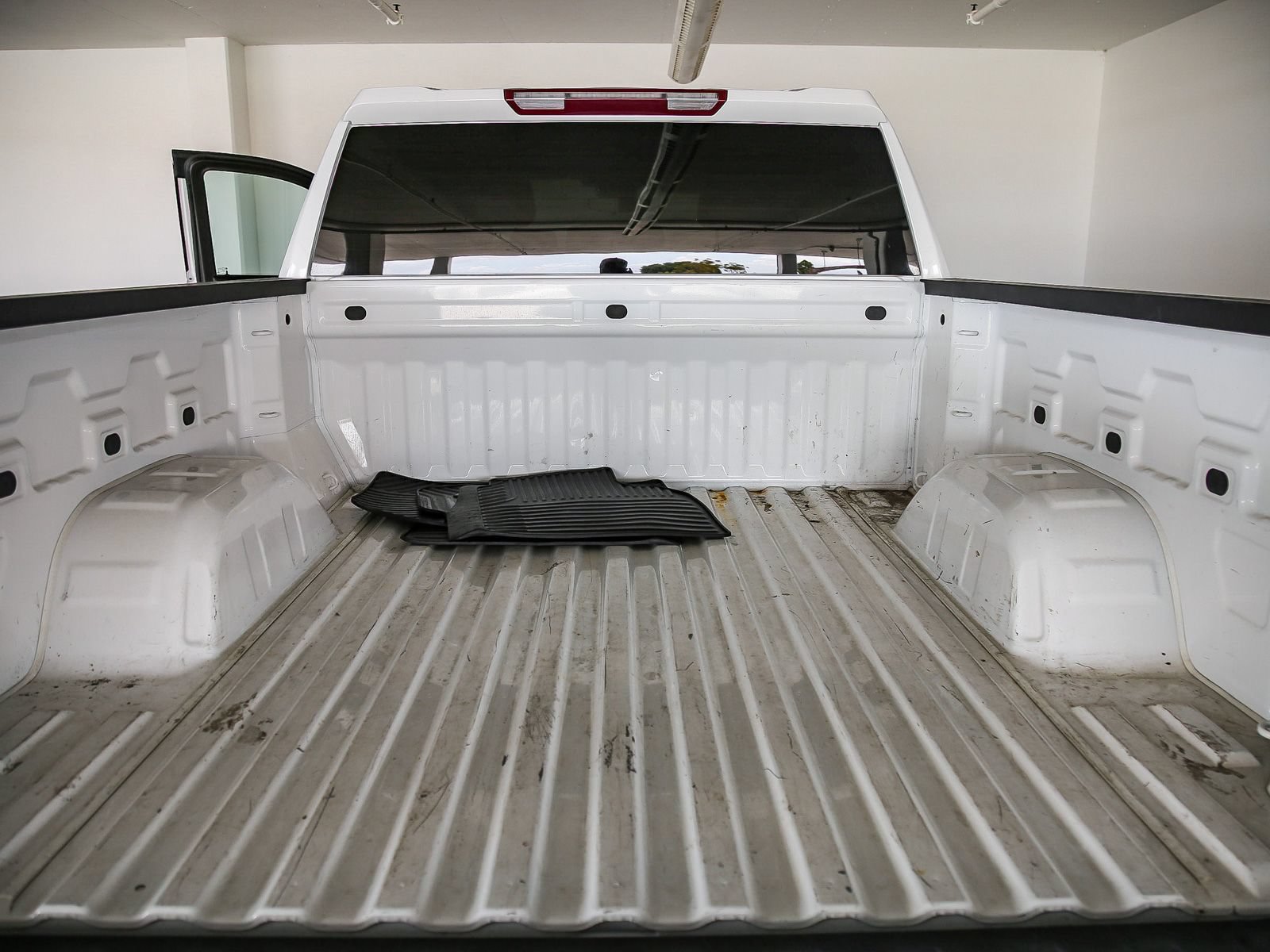Used 2022 Chevrolet Silverado 1500 Custom w/ LPO, Dark Essentials Package RWD image 27