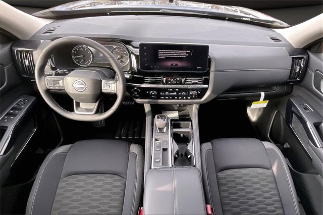 New 2026 Nissan Pathfinder SV image 5