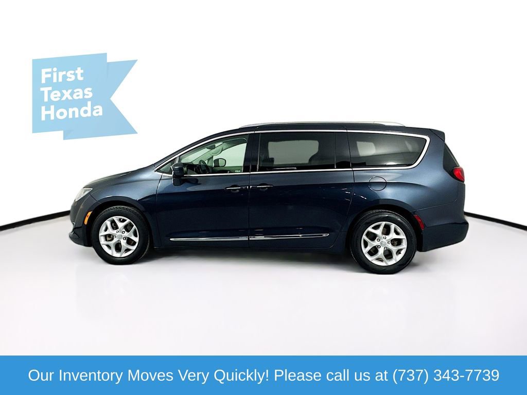 Used 2019 Chrysler Pacifica Touring-L Plus w/ Tire & Wheel Group image 4