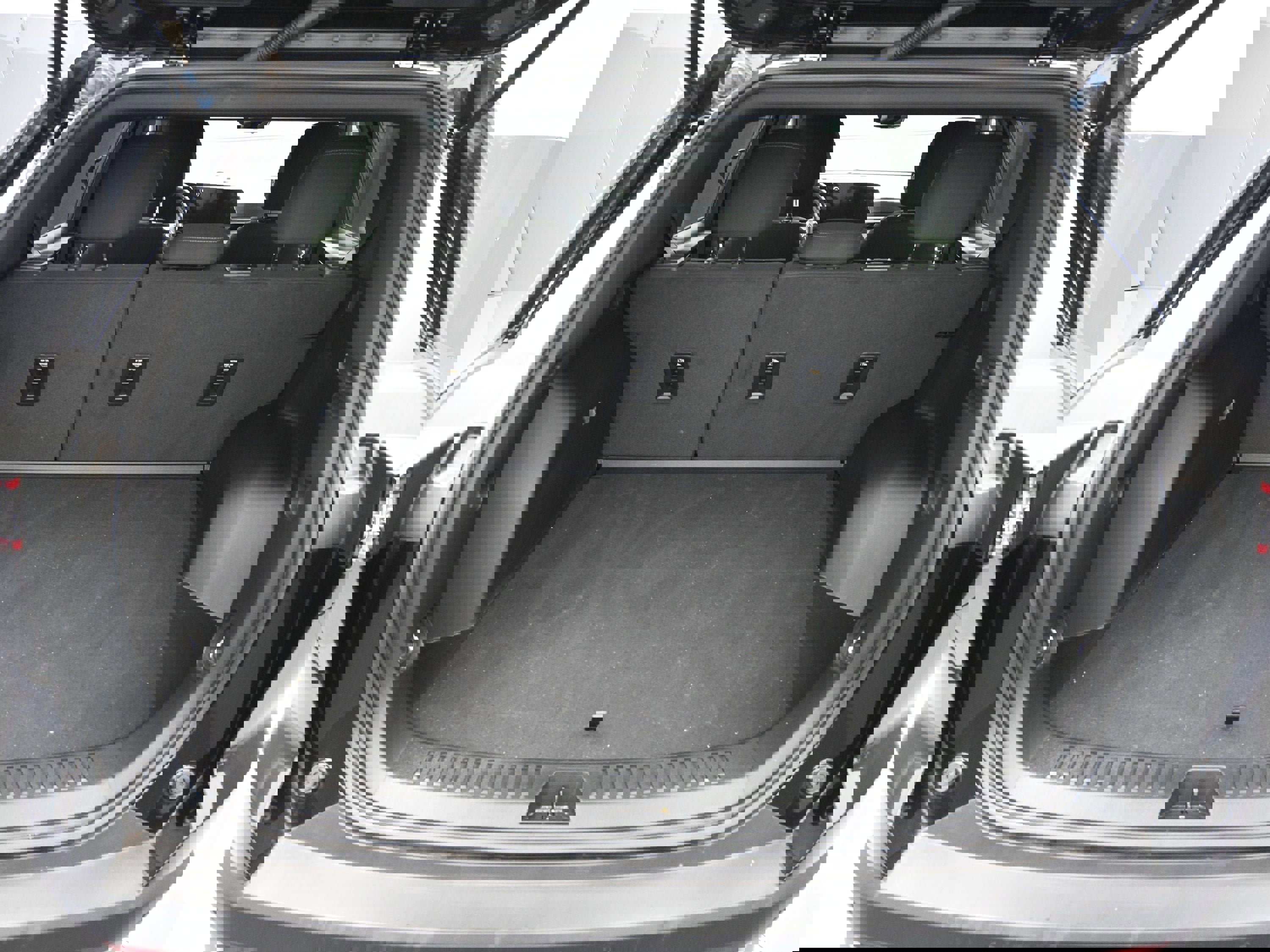 Used 2025 Chevrolet Equinox LT w/ Safety and Technology Package image 26