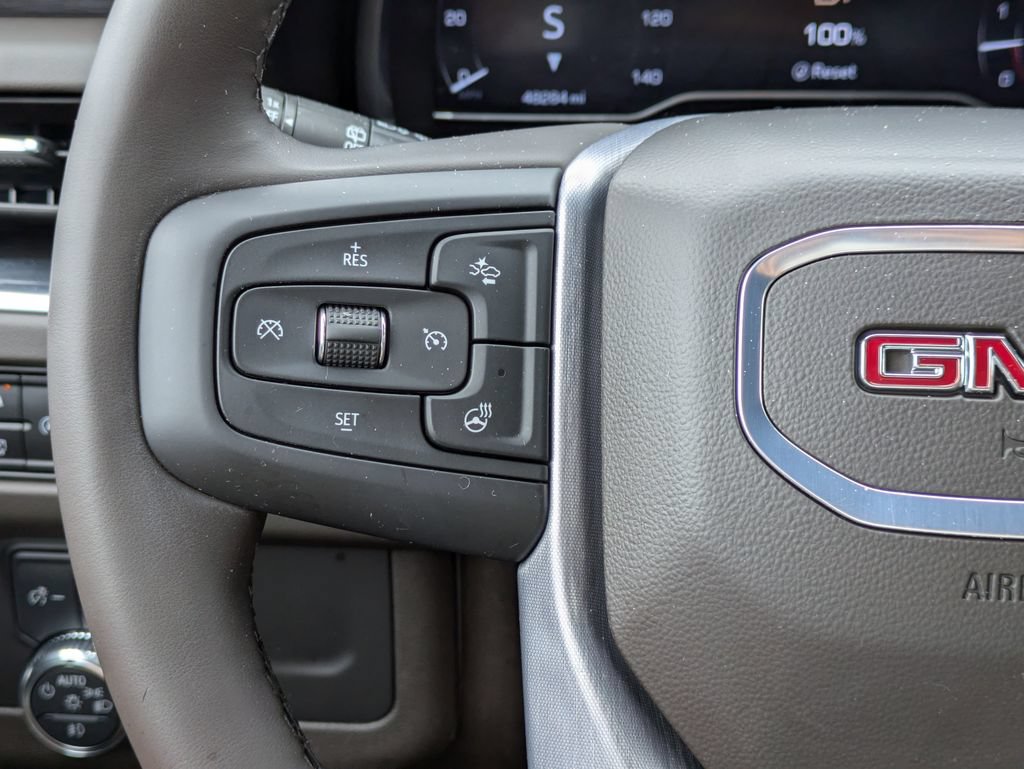 Used 2024 GMC Yukon SLT w/ SLT Luxury Package RWD image 26