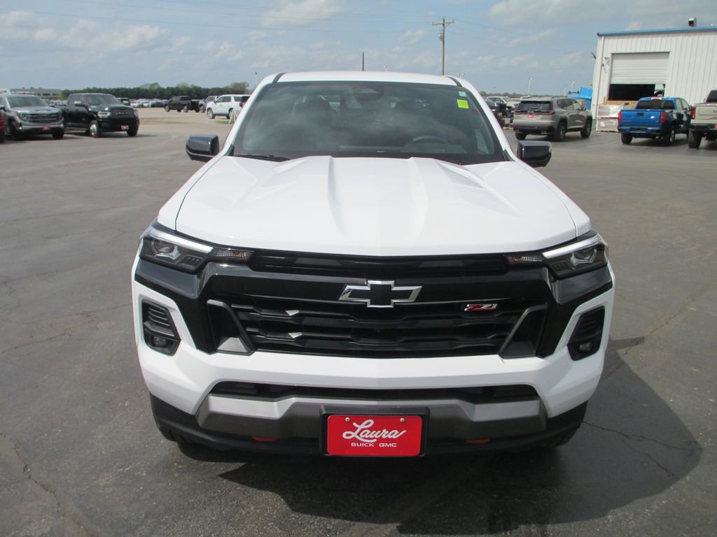 Used 2024 Chevrolet Colorado Z71 w/ Z71 Convenience Package 2 image 13