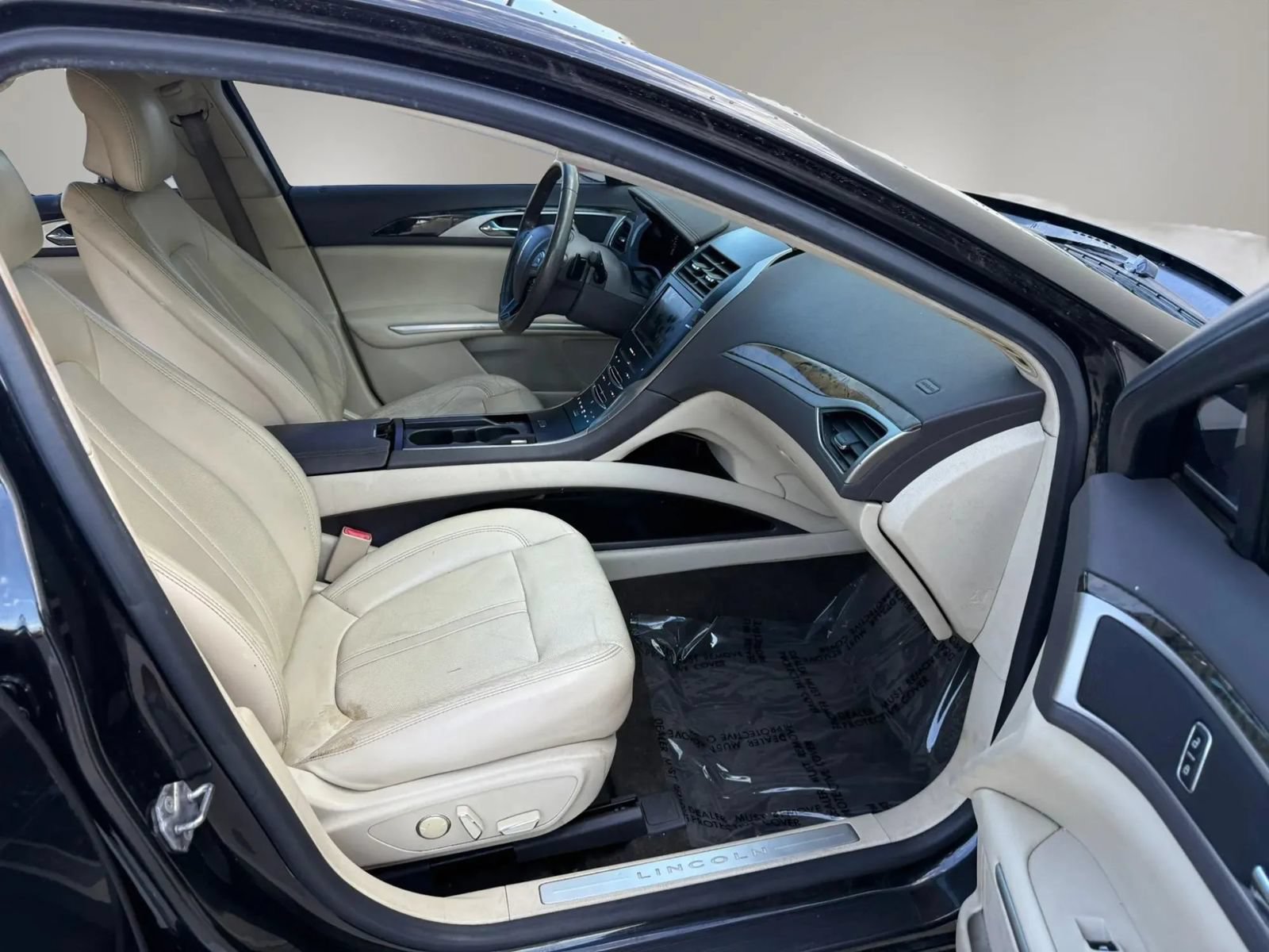 Used 2013 Lincoln MKZ FWD image 18
