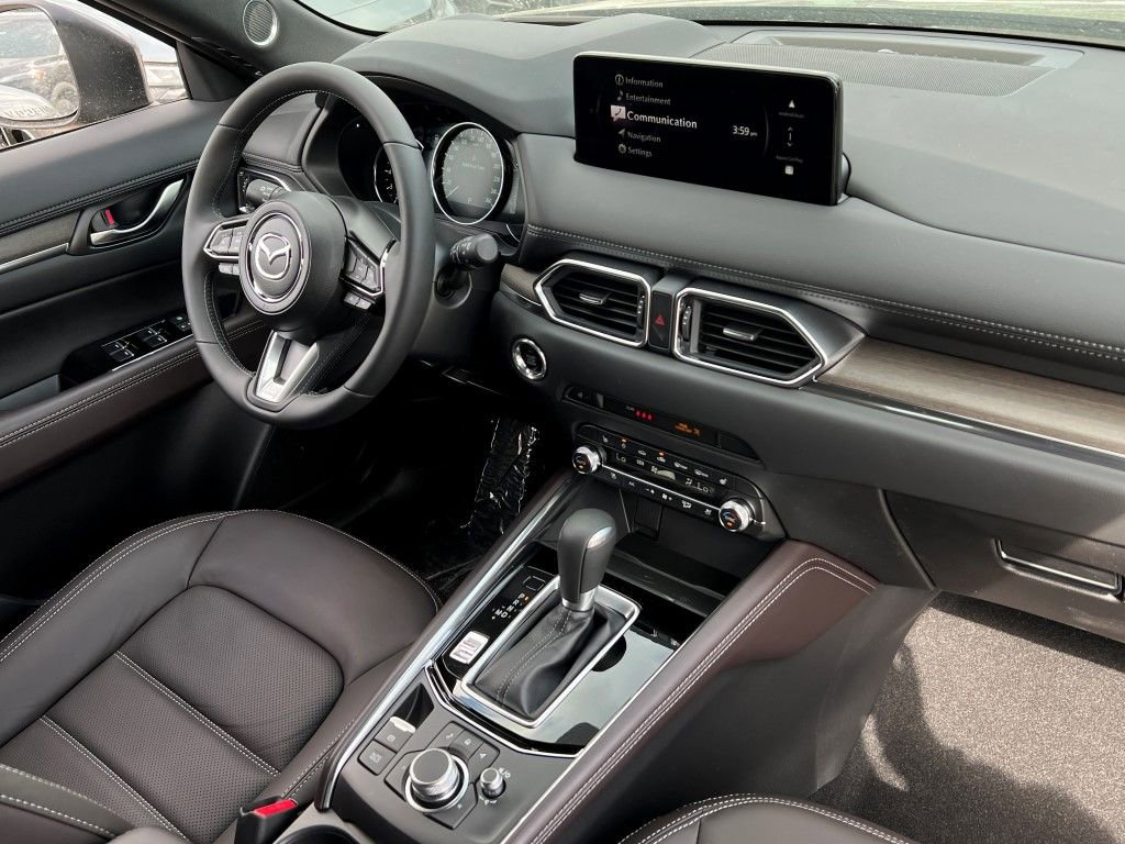 New 2025 MAZDA CX-5 Signature image 6