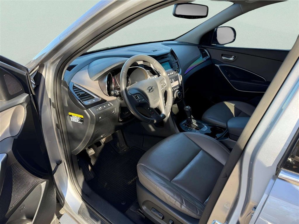 Used 2016 Hyundai Santa Fe Limited FWD image 9