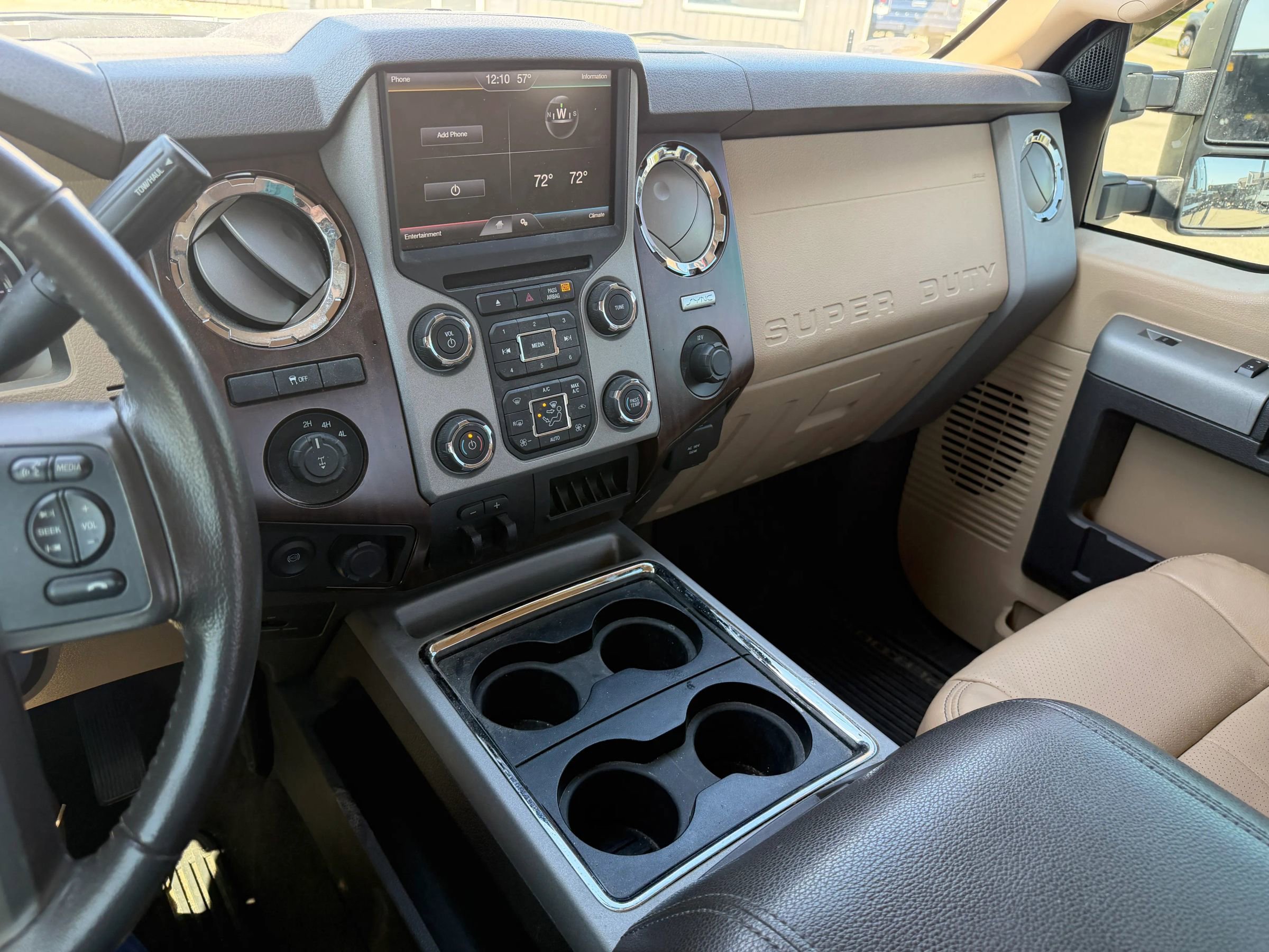 Used 2015 Ford F350 Lariat image 17