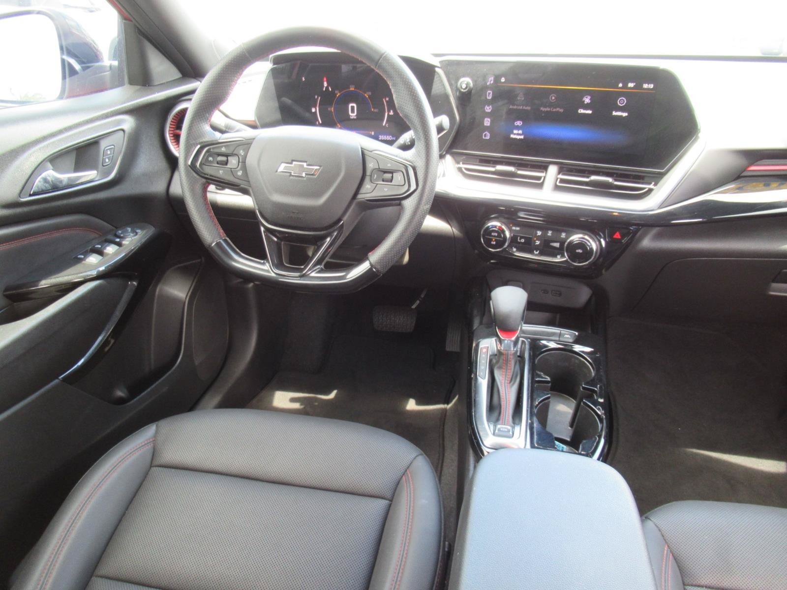 Certified 2024 Chevrolet Trax RS w/ Driver Confidence Package FWD image 13