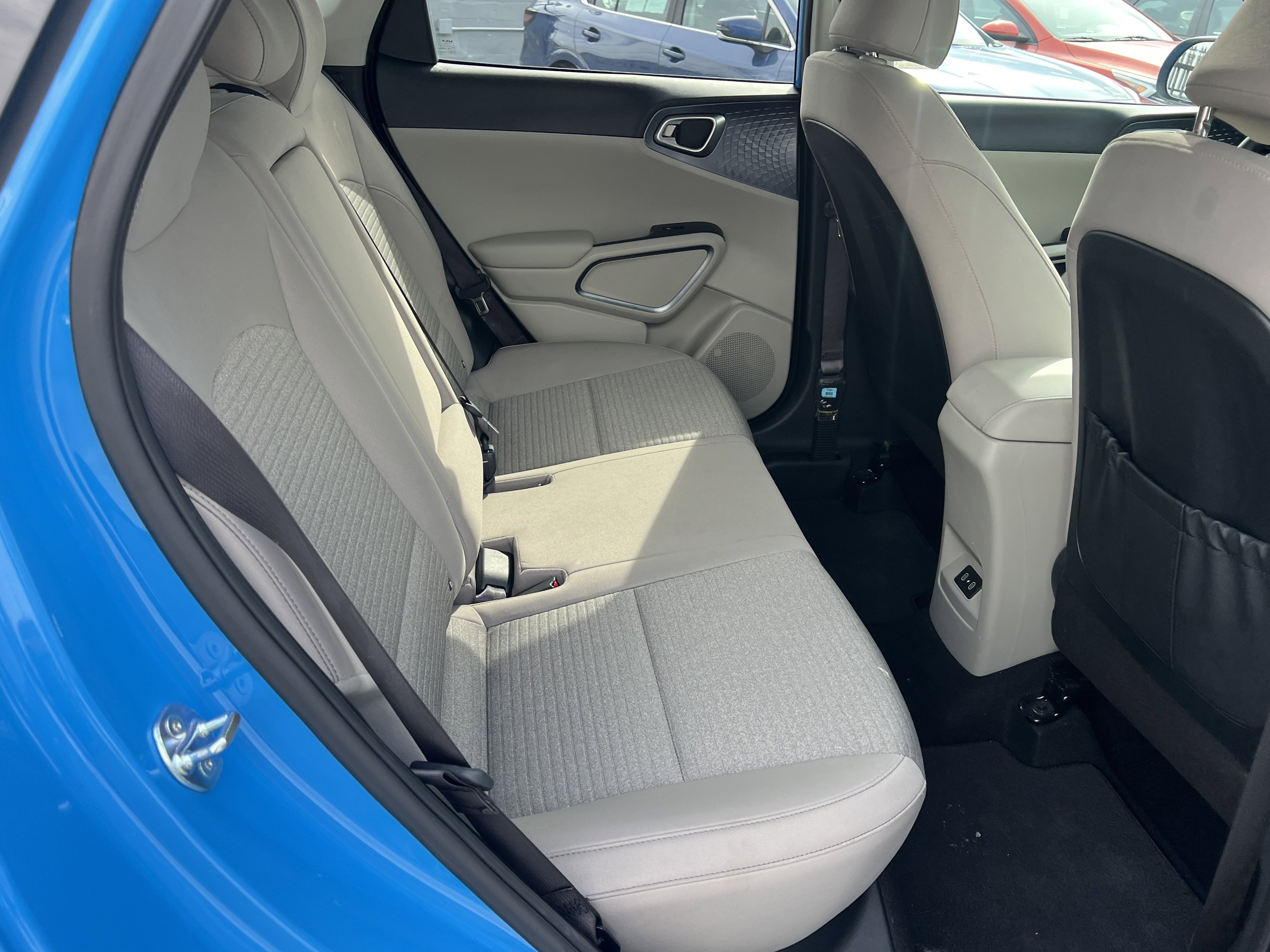 Certified 2025 Kia Soul EX image 32