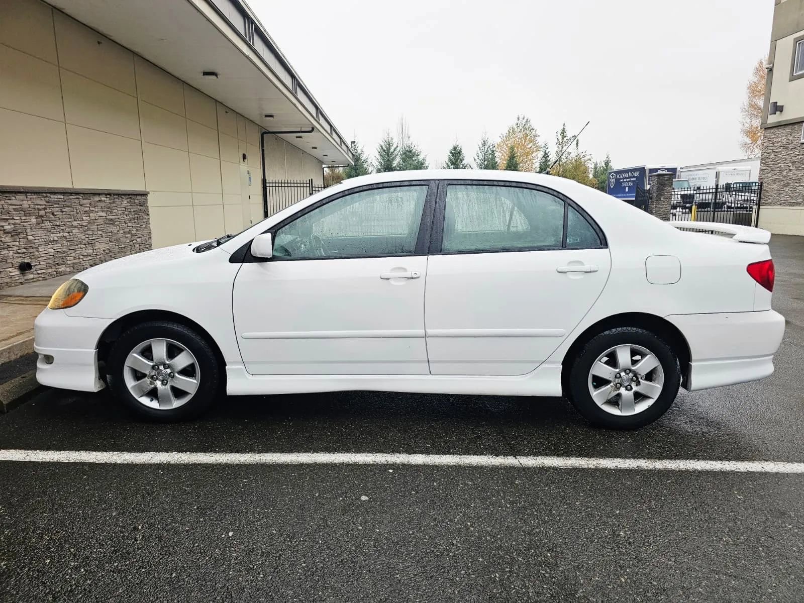 Used 2006 Toyota Corolla S image 2