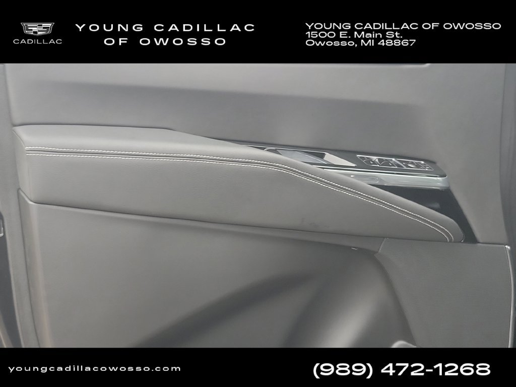 Used 2025 Cadillac Escalade Premium Luxury AWD/4WD image 24