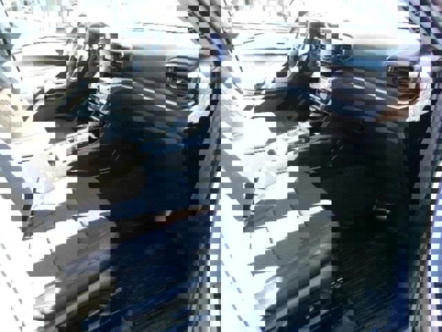 Certified 2022 Ford Explorer XLT image 4