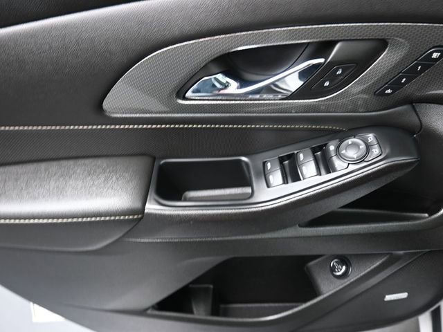 Used 2023 Chevrolet Traverse Premier image 13