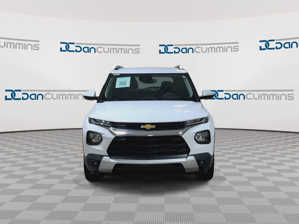 Used 2022 Chevrolet TrailBlazer LT w/ Convenience Package FWD image 3