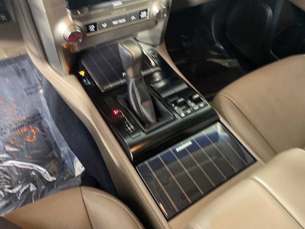 Used 2021 Lexus GX 460 Premium w/ Accessory Package AWD/4WD image 22