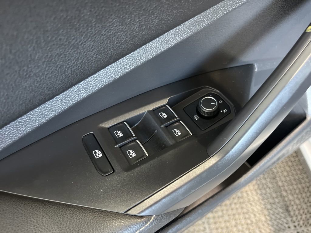 Used 2022 Volkswagen Jetta S image 5