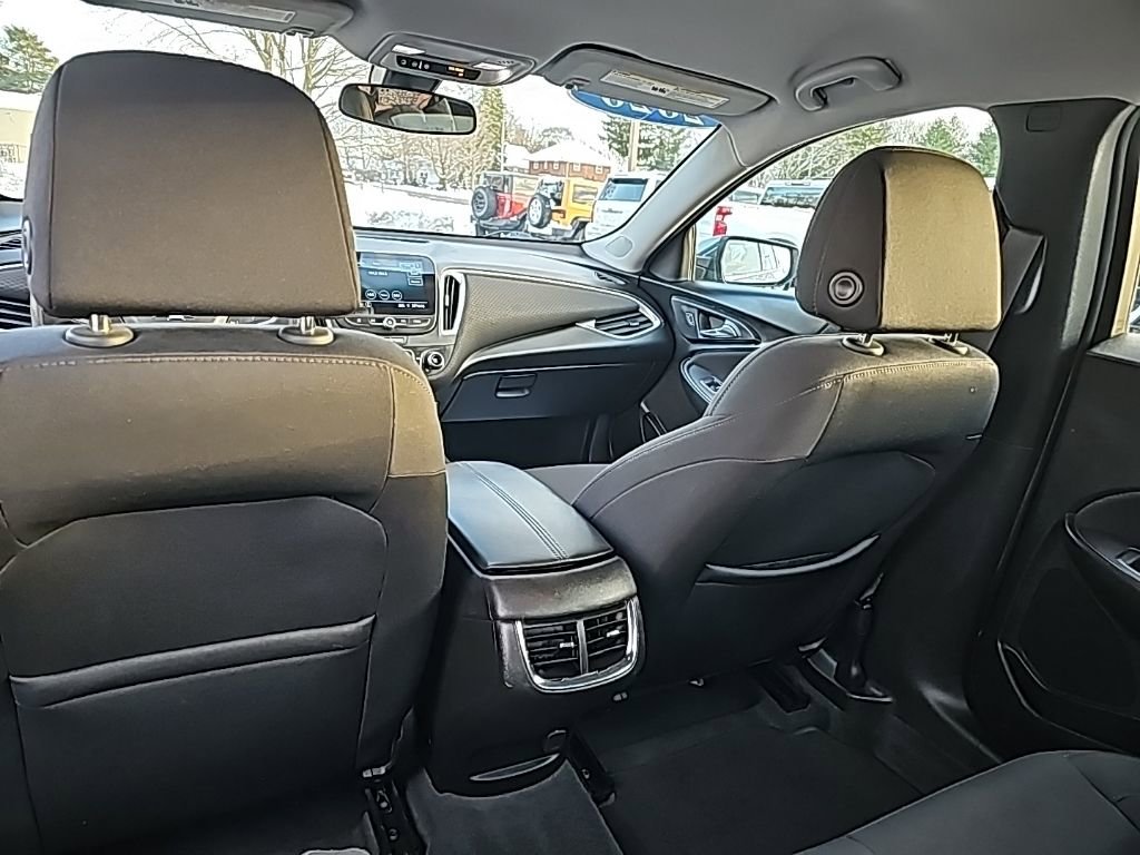 Used 2020 Chevrolet Malibu LT image 11