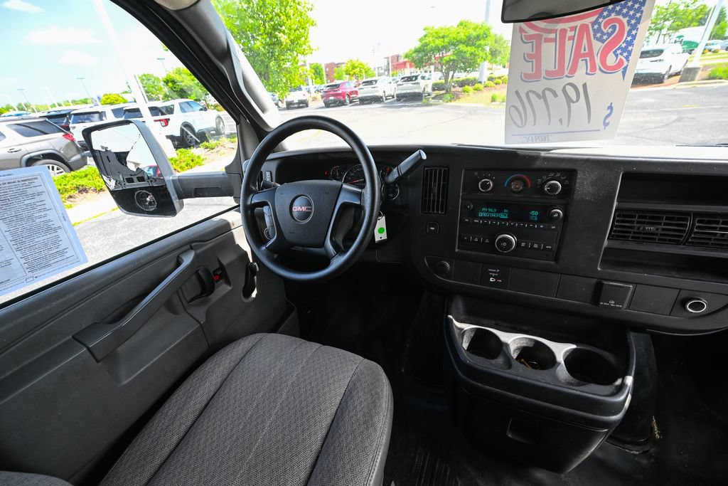 Used 2016 GMC Savana 3500 RWD image 23