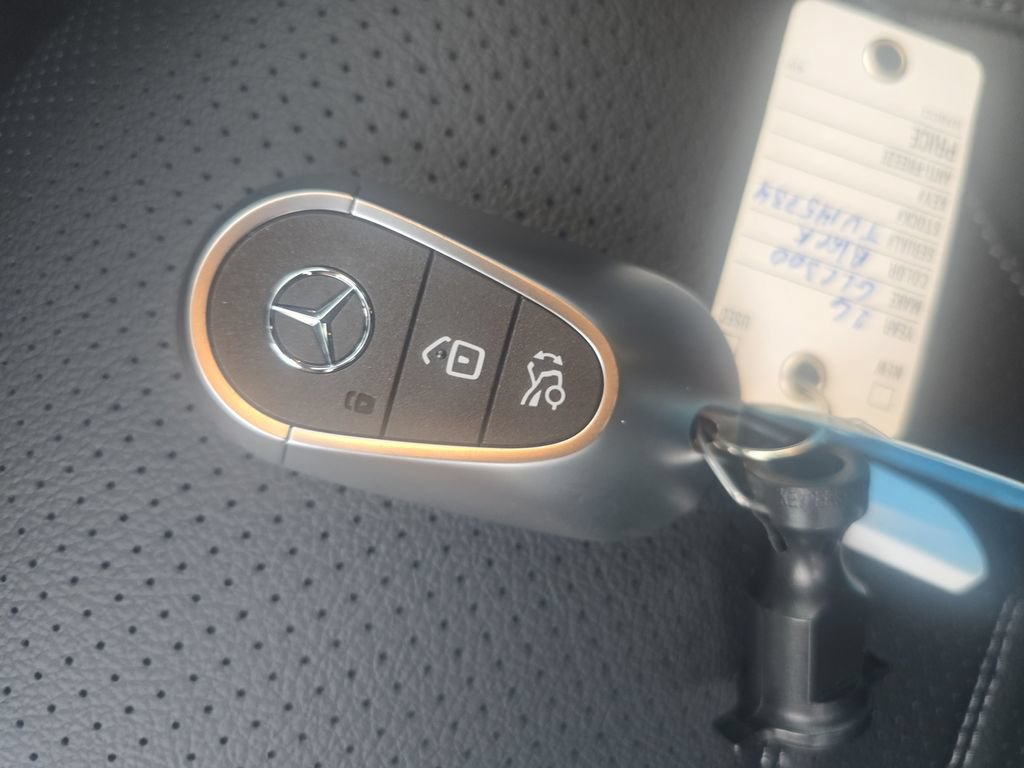 New 2026 Mercedes-Benz GLC 300 4MATIC image 26