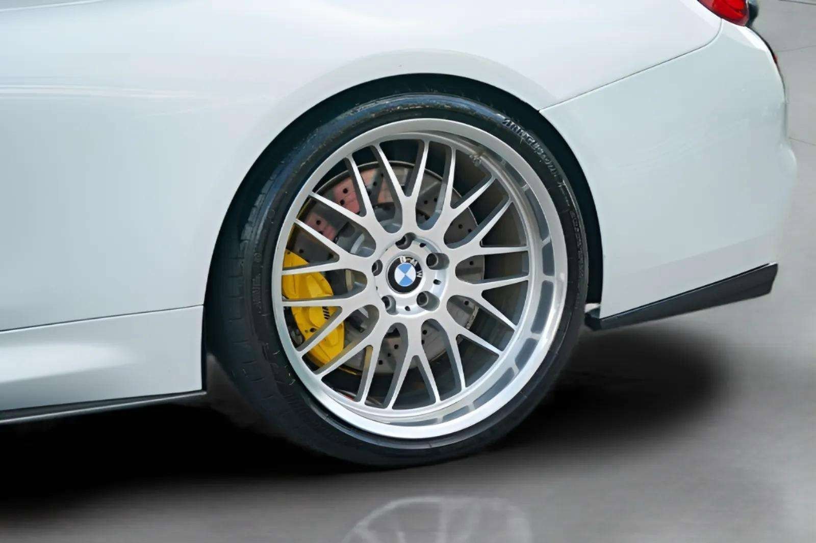 Used 2018 BMW M4 Coupe w/ Competition Package image 70