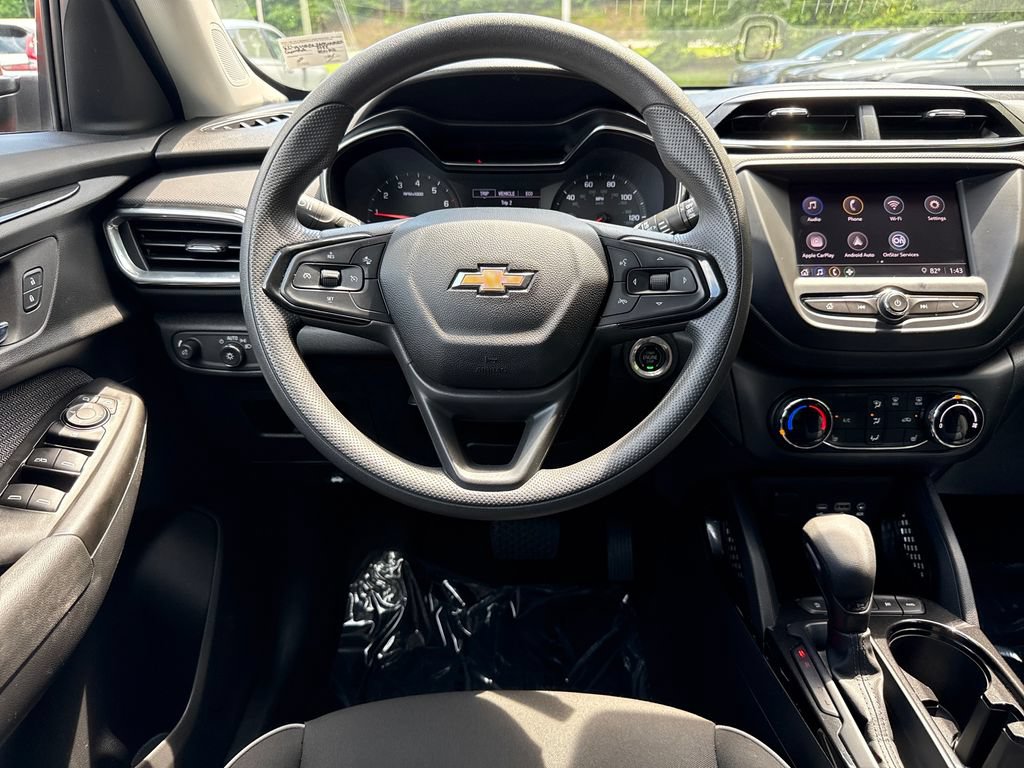 Used 2022 Chevrolet TrailBlazer LT AWD/4WD image 16