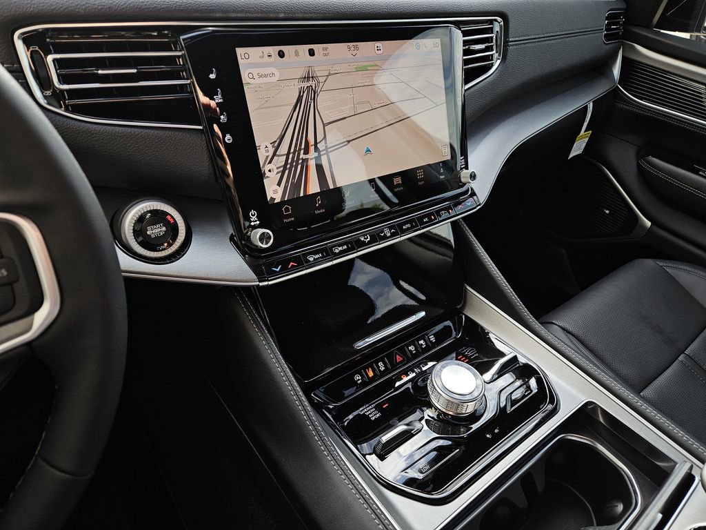 New 2026 Jeep Grand Wagoneer 4WD image 21